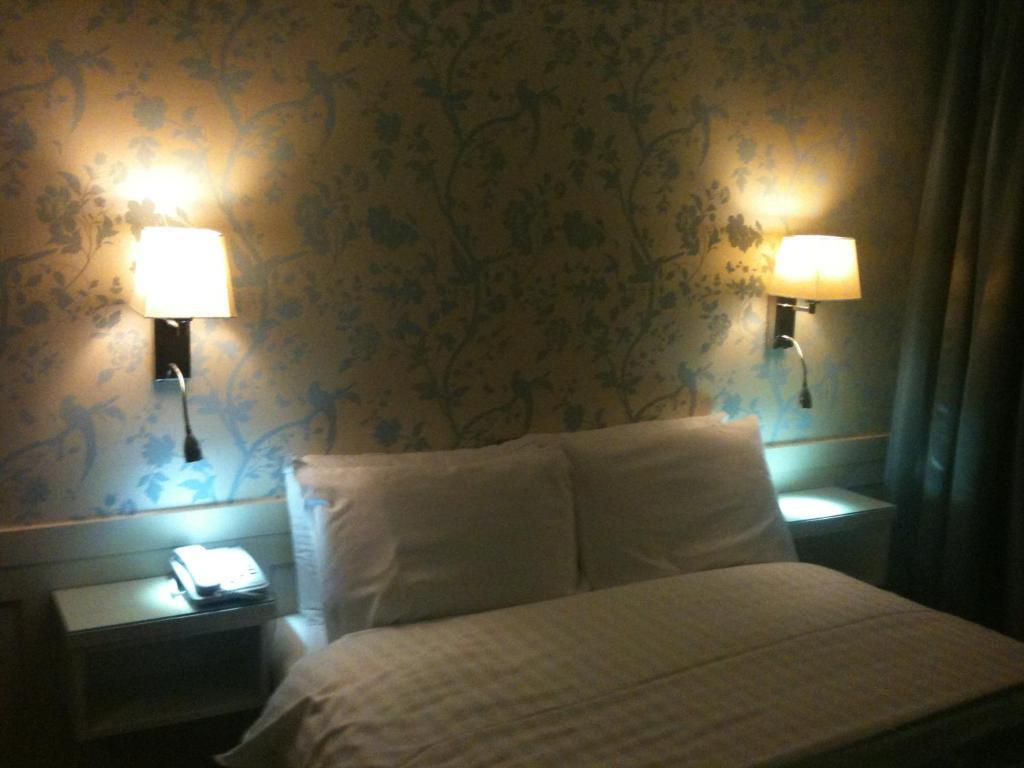 Westcourt Hotel Drogheda Room photo